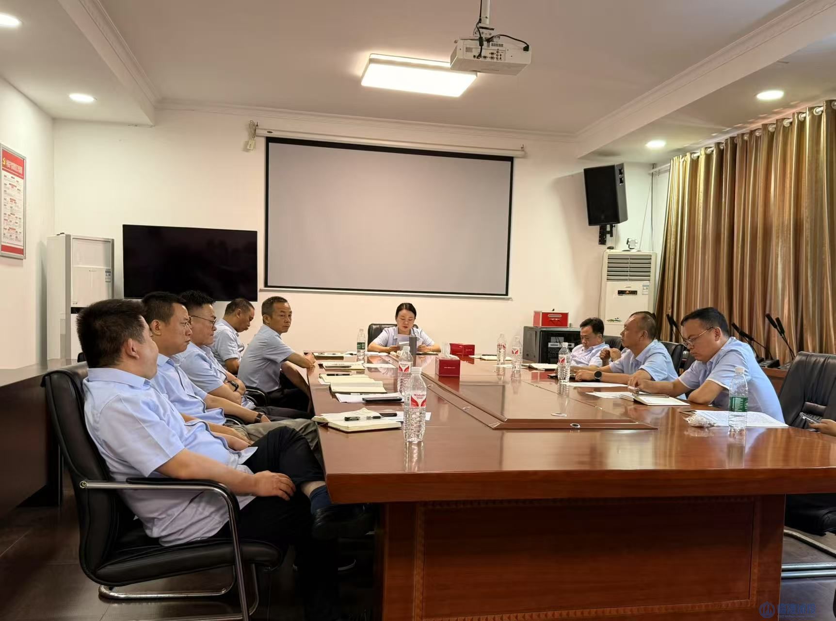 严守中央八项规定铁律 锻造清廉实干fun88队伍——fun88组织开展“七一”专题廉政党课活动